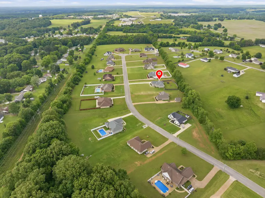 460 Connor Ln, Lexington, TN 38351 - #3