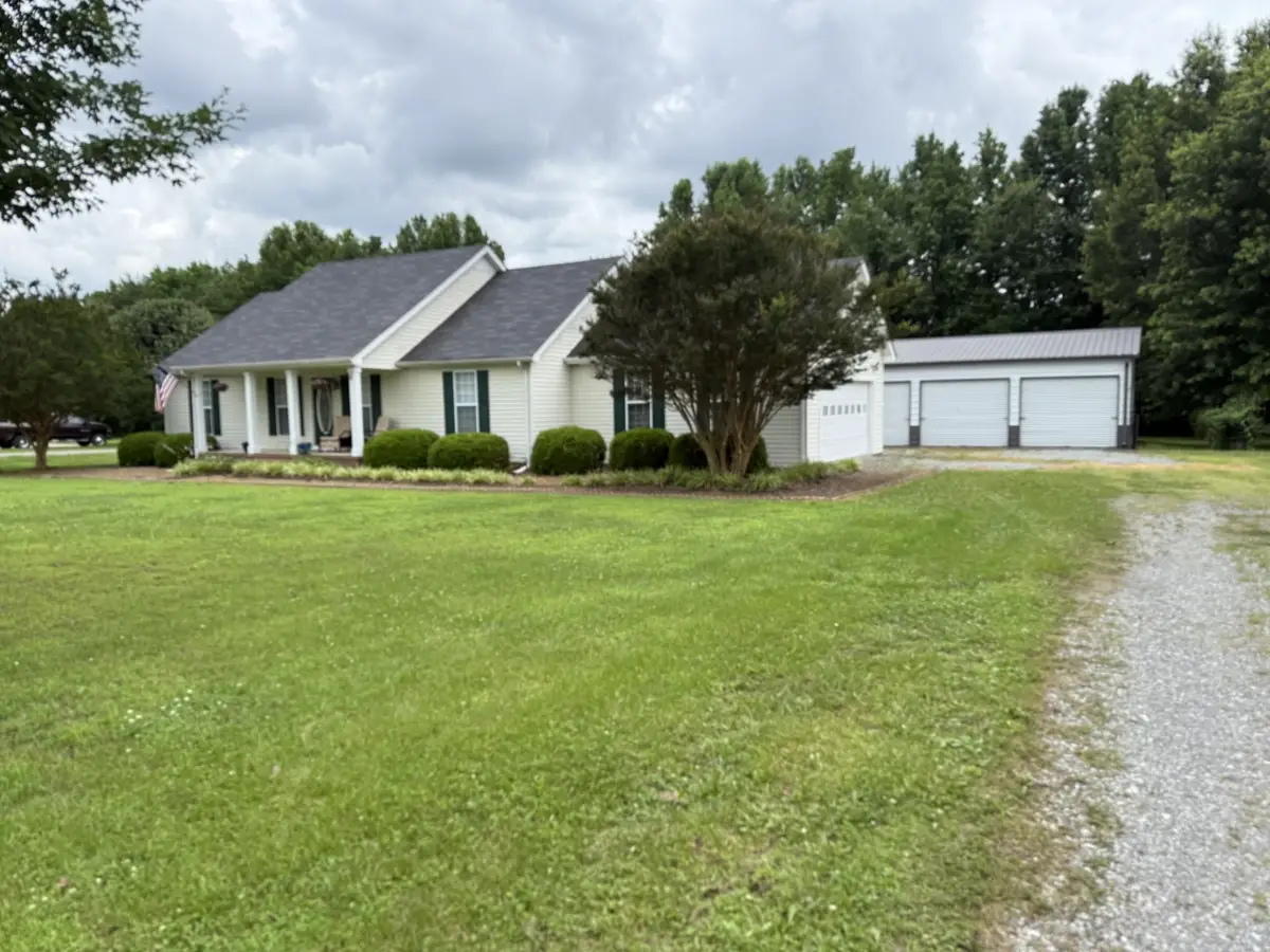 28 Long Meadow Dr, Fayetteville, TN 37334 - #1