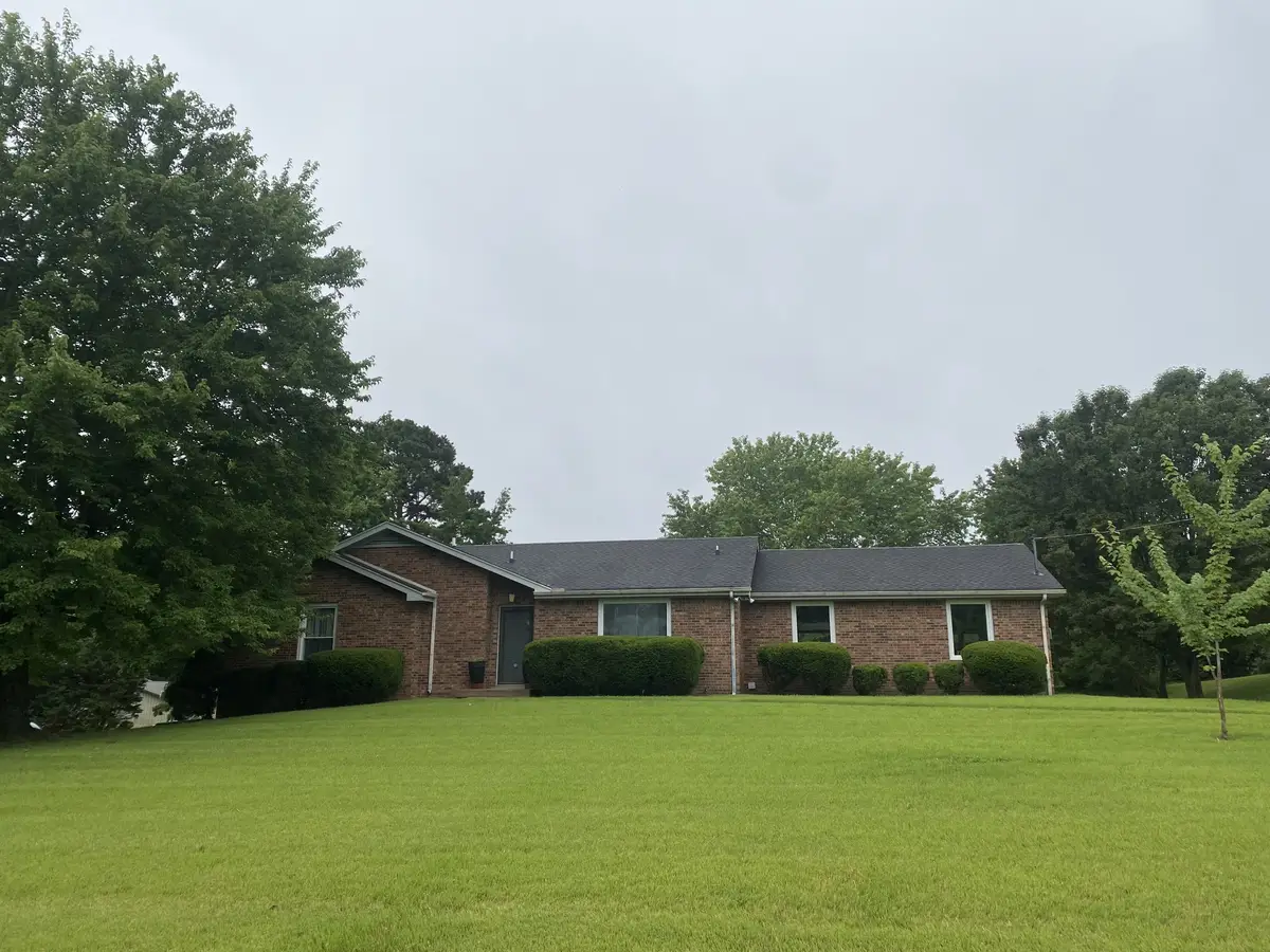 3056 Williamsburg Rd, Clarksville, TN 37043 - #1