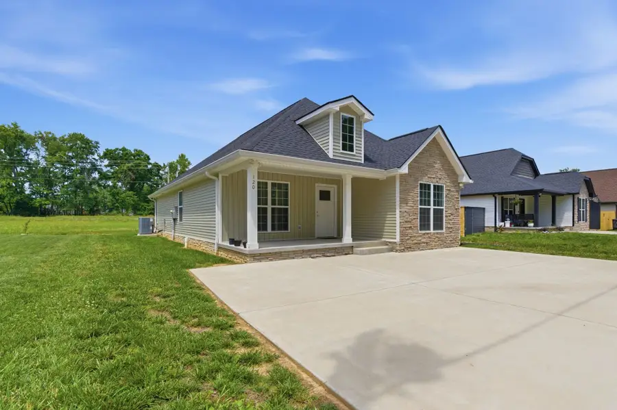 120 Mazie Dr, Lafayette, TN 37083 - #2