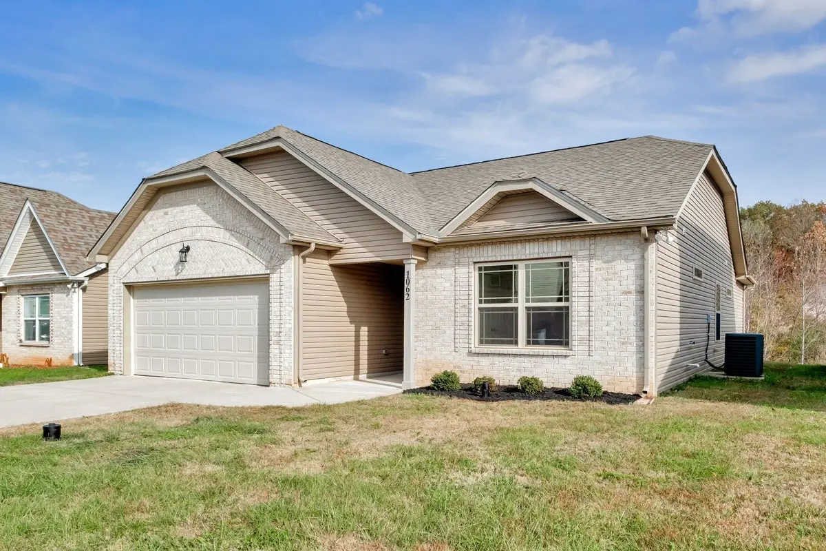 1062 Berra Dr, Springfield, TN 37172 - #1