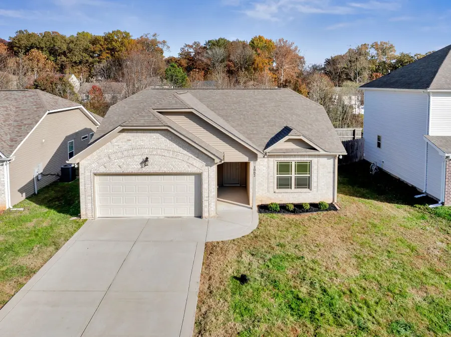 1062 Berra Dr, Springfield, TN 37172 - #3