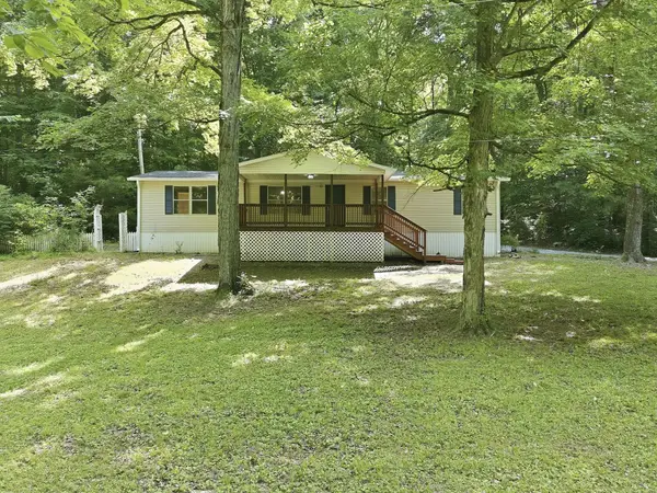 565 Clint Flowers Rd, Mc Ewen, TN 37101