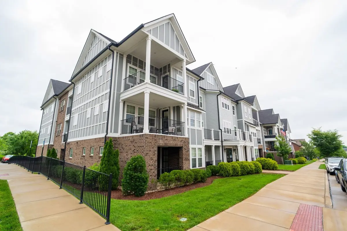 800 Vintage Green Ln #302, Franklin, TN 37064 - #1