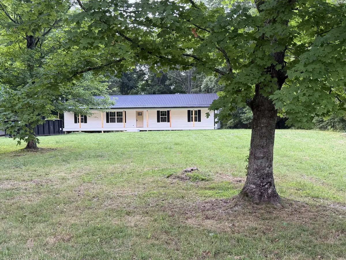 529 Hickory Hill Rd, Shelbyville, TN 37160 - #1