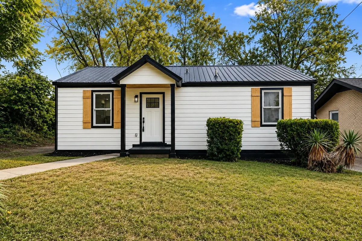 2026 Salem Mason Dr, Nashville, TN 37208 - #1