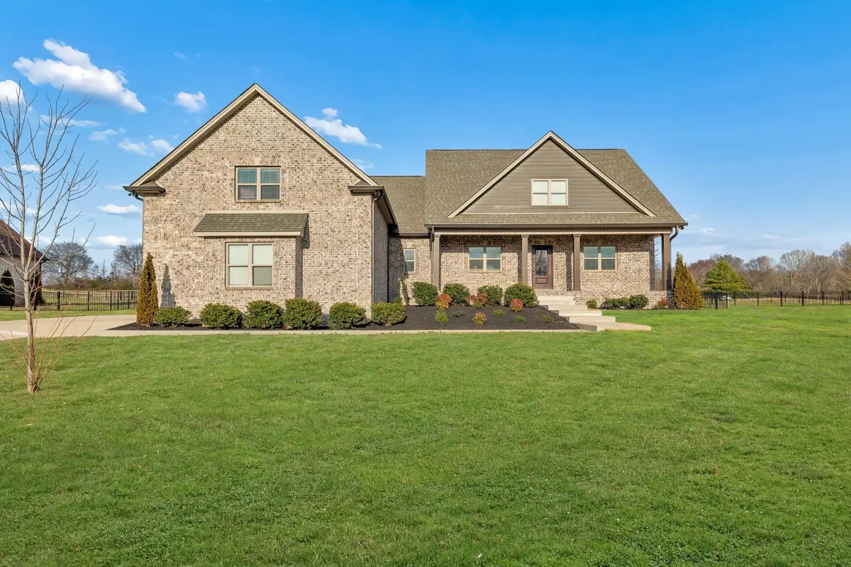 4155 Ironwood Dr, Greenbrier, TN 37073 - #1