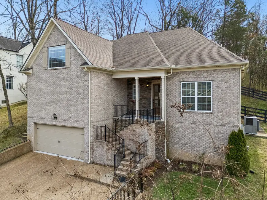 7000 Still Spring Hollow Dr, Nashville, TN 37221 - #2