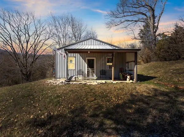 474 Bartlett Hollow Rd, Petersburg, TN 37144