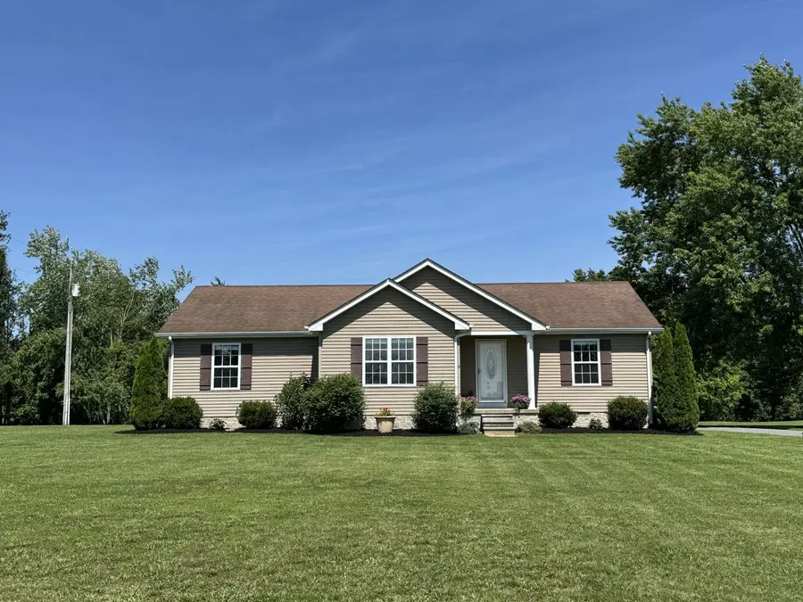 379 Williams Rd, Lafayette, TN 37083 - #2