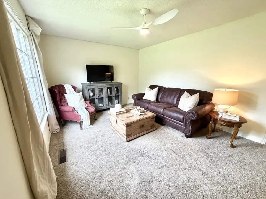 750 Cherokee Dr, New Johnsonville, TN 37134 - #3