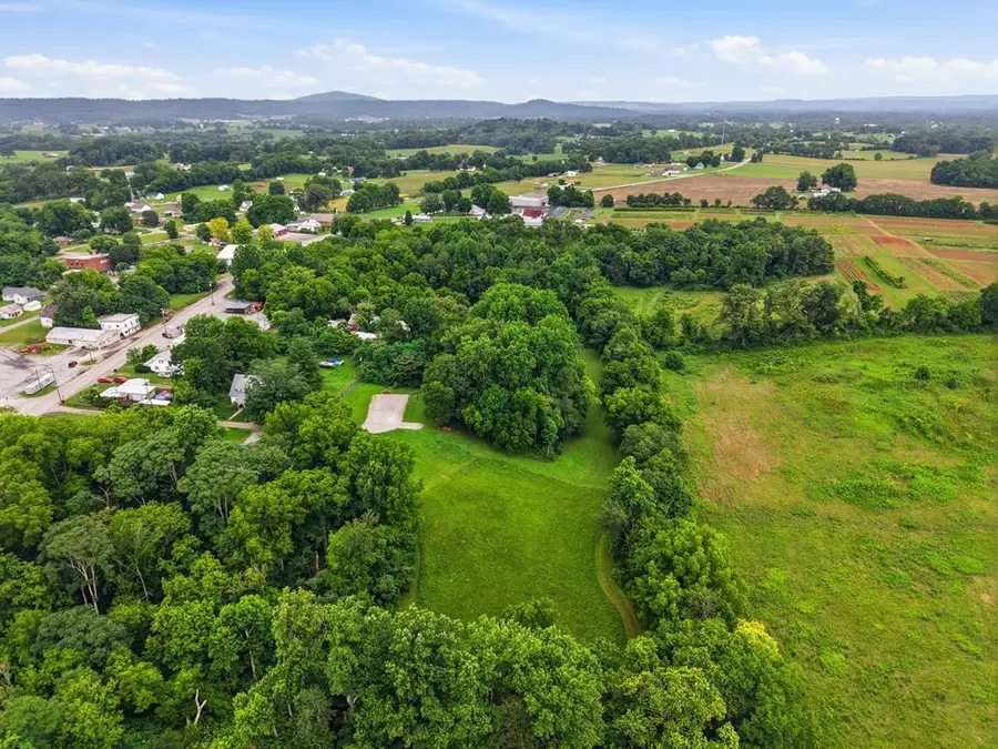 145 Gamble St, Doyle, TN 38559 - #3