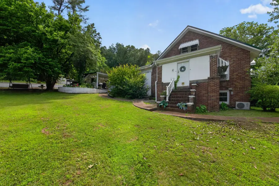 212 Main St E, Waverly, TN 37185 - #3