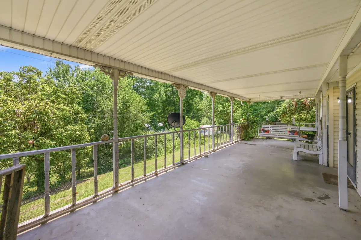 14318 Highway 438 W, Linden, TN 37096 - #1