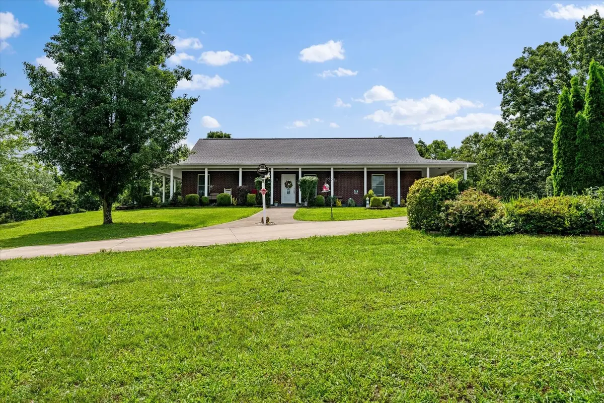 124 Napier Rd, Hohenwald, TN 38462 - #1
