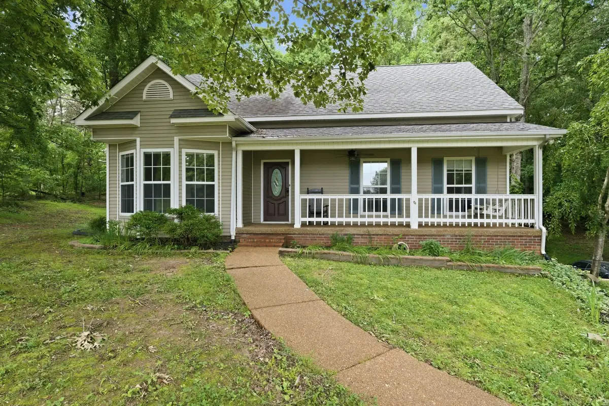 608 Beechtree Ct, Burns, TN 37029 - #1