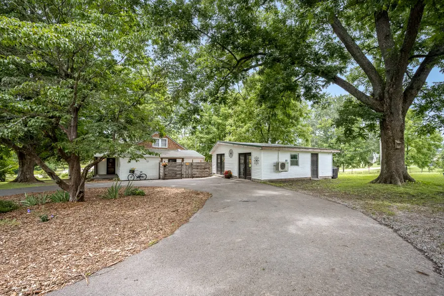 5825 Cobb Hollow Rd, Tullahoma, TN 37388 - #3
