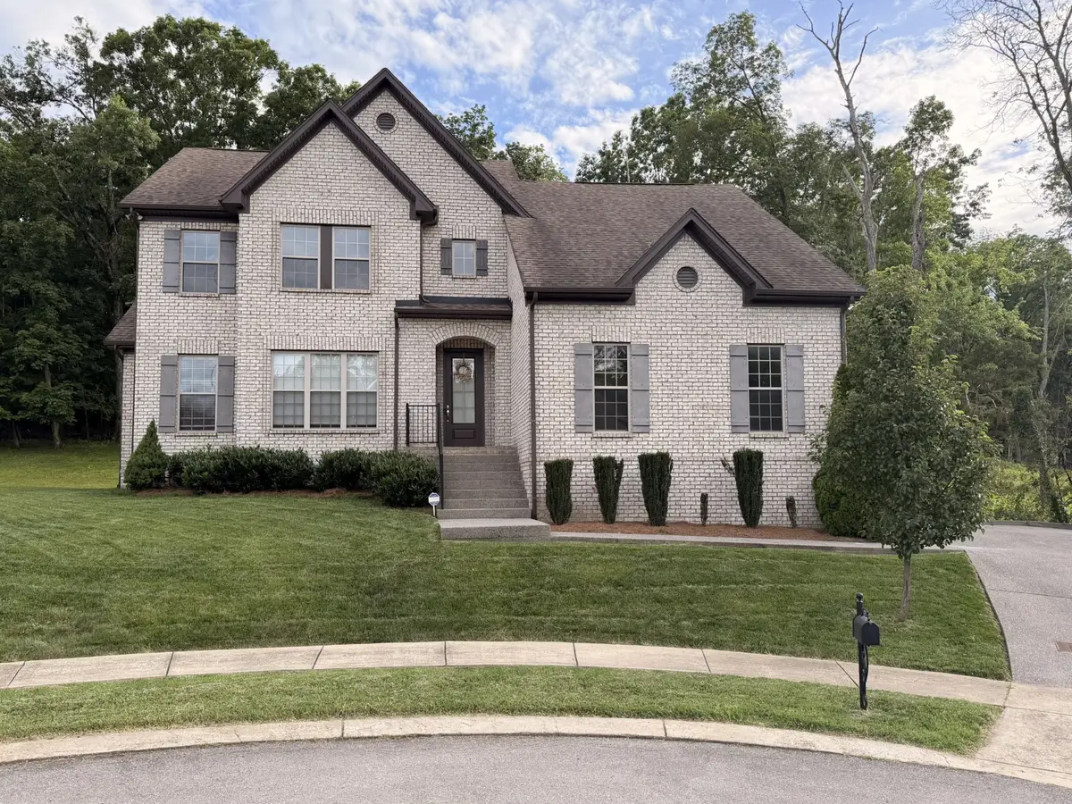 137 Burntash Ln, Hendersonville, TN 37075 - #1