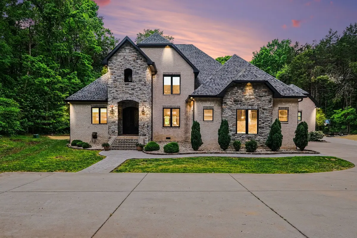 1850 Puryears Bend Rd, Hartsville, TN 37074 - #1