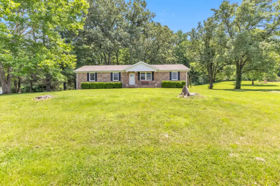 234 Hickory Dr, Kingston Springs, TN 37082 - #2