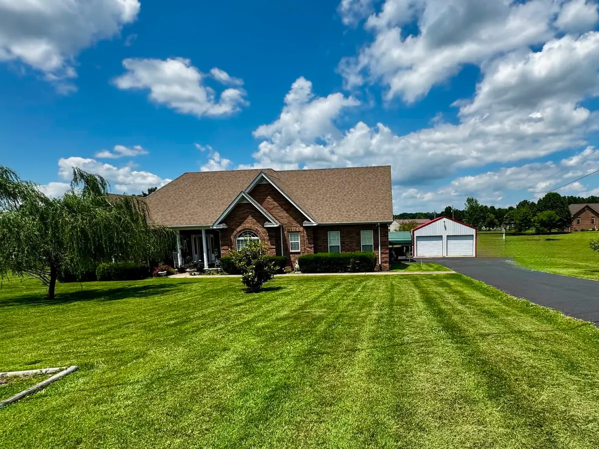 537 Tuck Rd, Lafayette, TN 37083 - #1