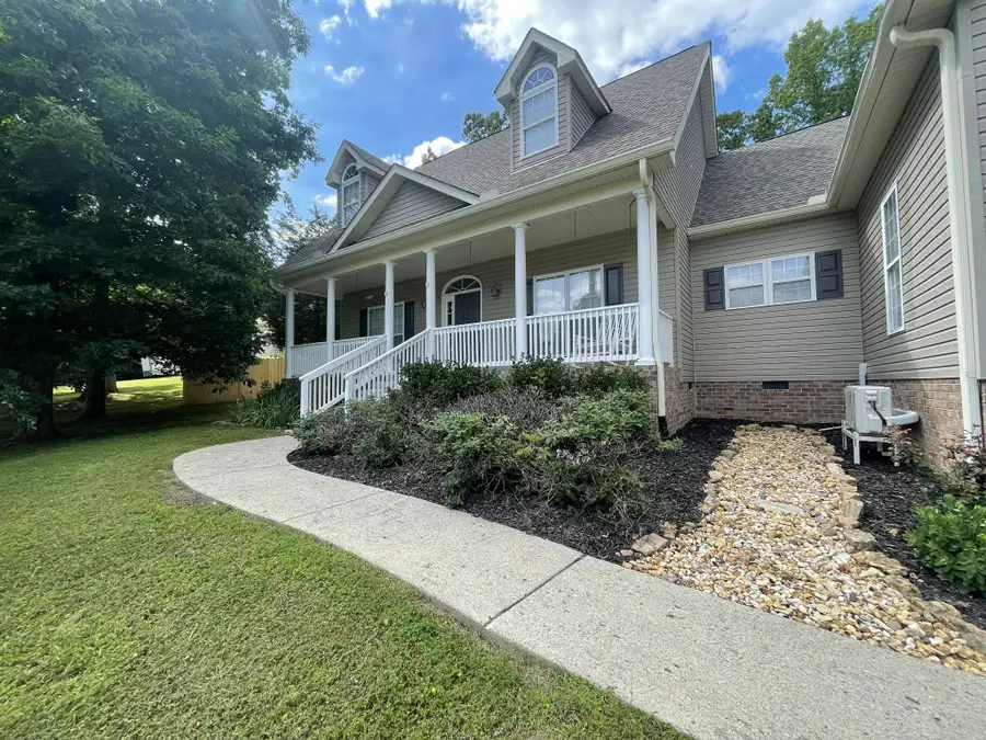 545 Red Fox Dr, Burns, TN 37029 - #2