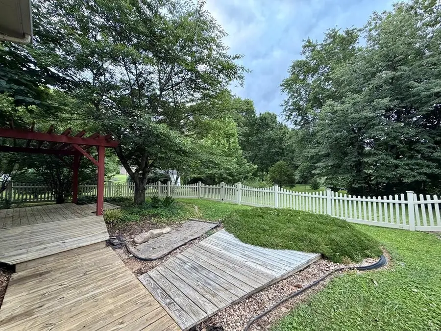 2526 Park West Dr, Cookeville, TN 38501 - #3