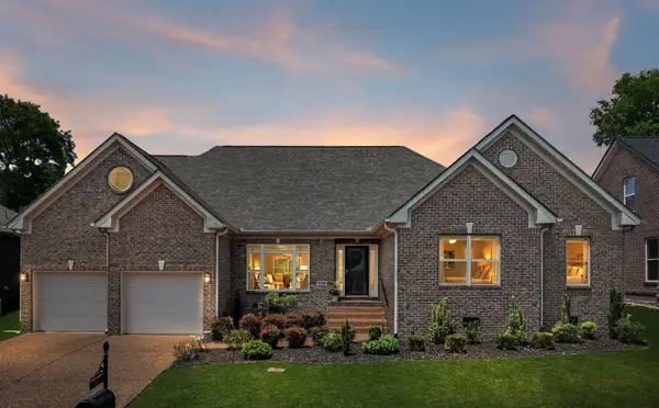 624 Collinscrest Ct, Nashville, TN 37221