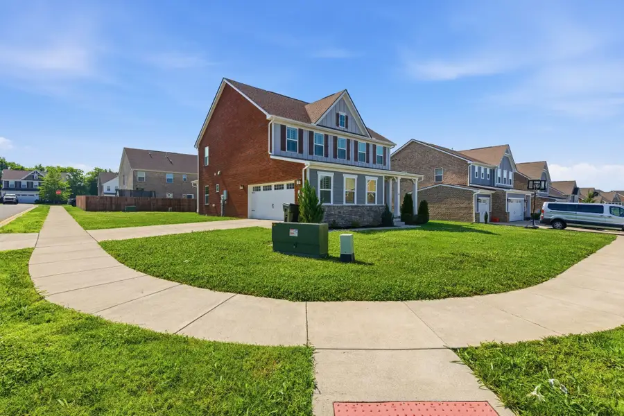 107 Meyrick Dr, Gallatin, TN 37066 - #2