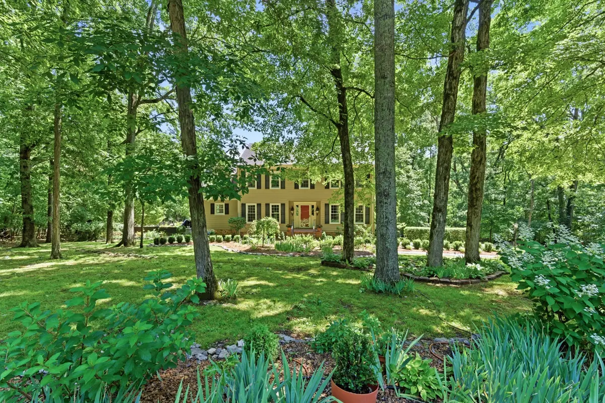 547 Lakeshore Dr, Old Hickory, TN 37138 - #1