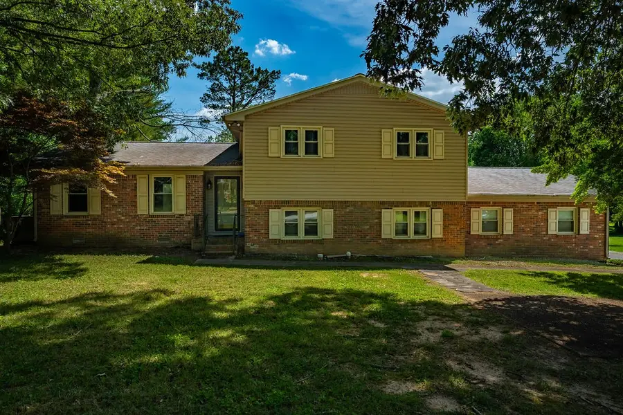 129 Country Club Ln, Hopkinsville, KY 42240 - #2