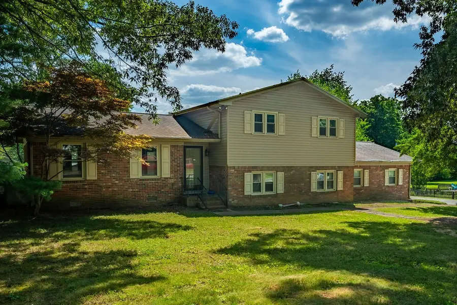 129 Country Club Ln, Hopkinsville, KY 42240 - #3