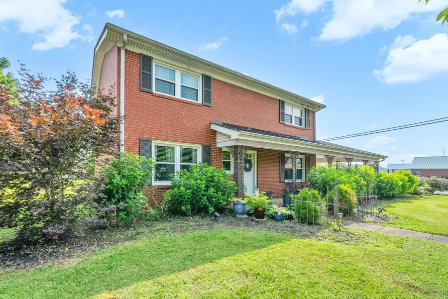 1701 Parkview Dr, Hopkinsville, KY 42240 - #3