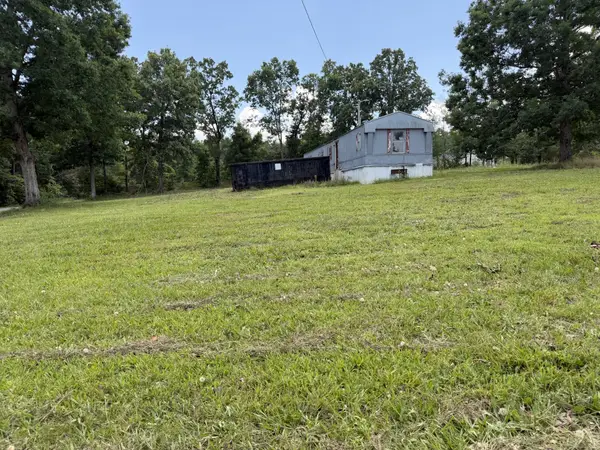 308 Mount View Dr, Hohenwald, TN 38462