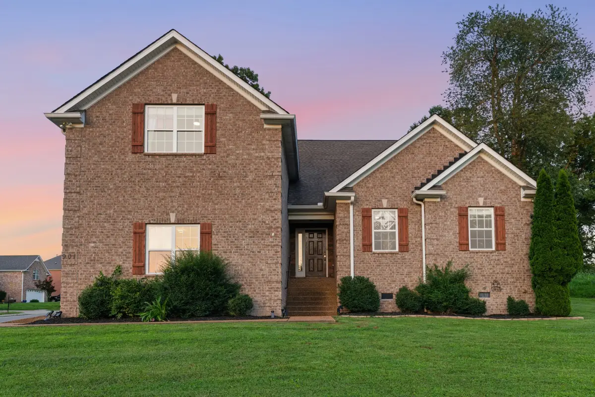 901 Hot Springs Ct, Gallatin, TN 37066 - #1