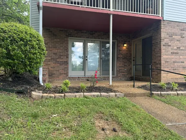 317 Village Ln W, Dickson, TN 37055