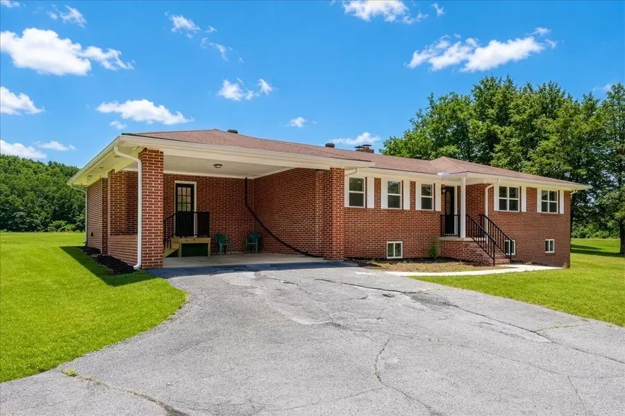 858 N Main Street, Decatur, TN 37322 - #2