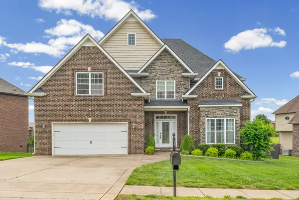 420 Clover Meadows Ct, Clarksville, TN 37043