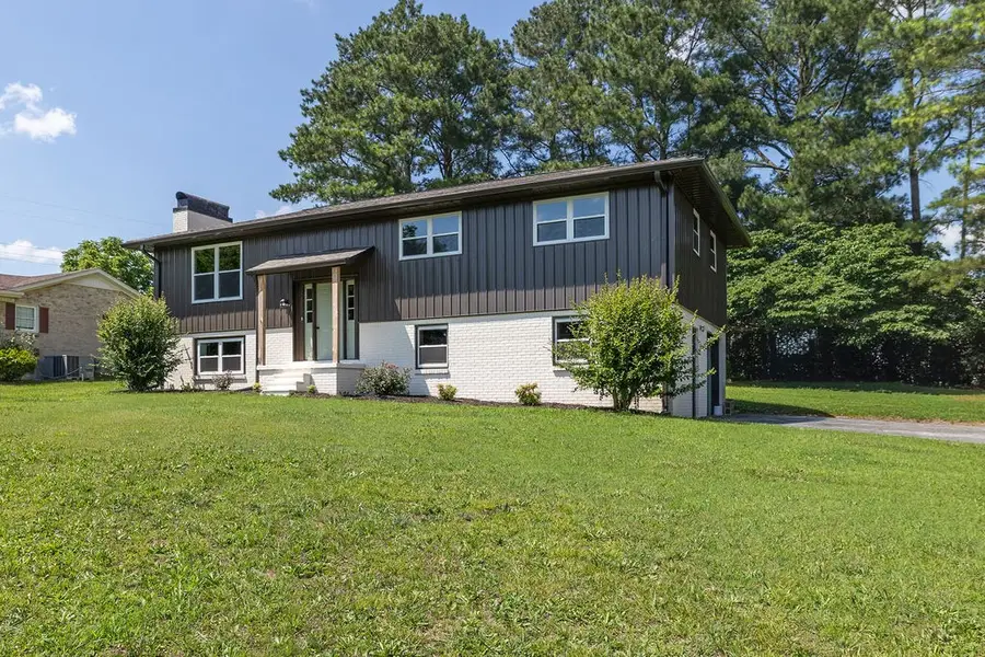 1708 Deer Hollow Dr, Lawrenceburg, TN 38464 - #2