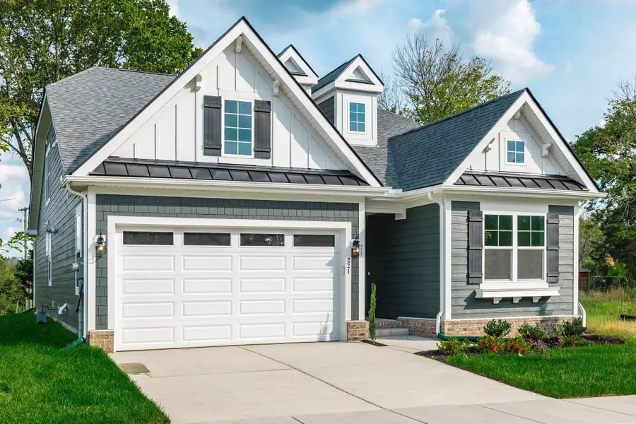 221 Crown Gardens Ct, Hermitage, TN 37076 - #2