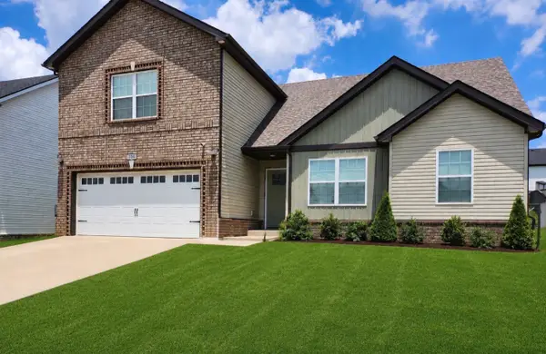 386 Dugger Dr, Clarksville, TN 37042