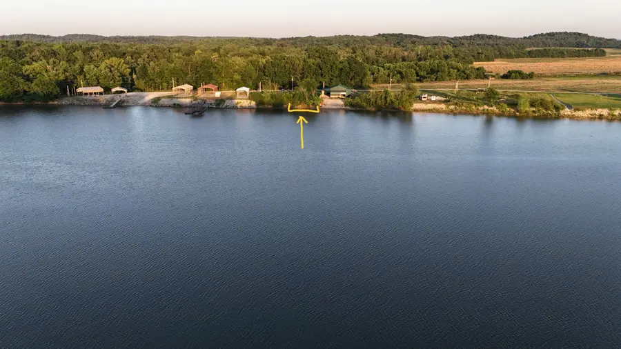 2825 Hardin Bottom River Rd, Clifton, TN 38425 - #3