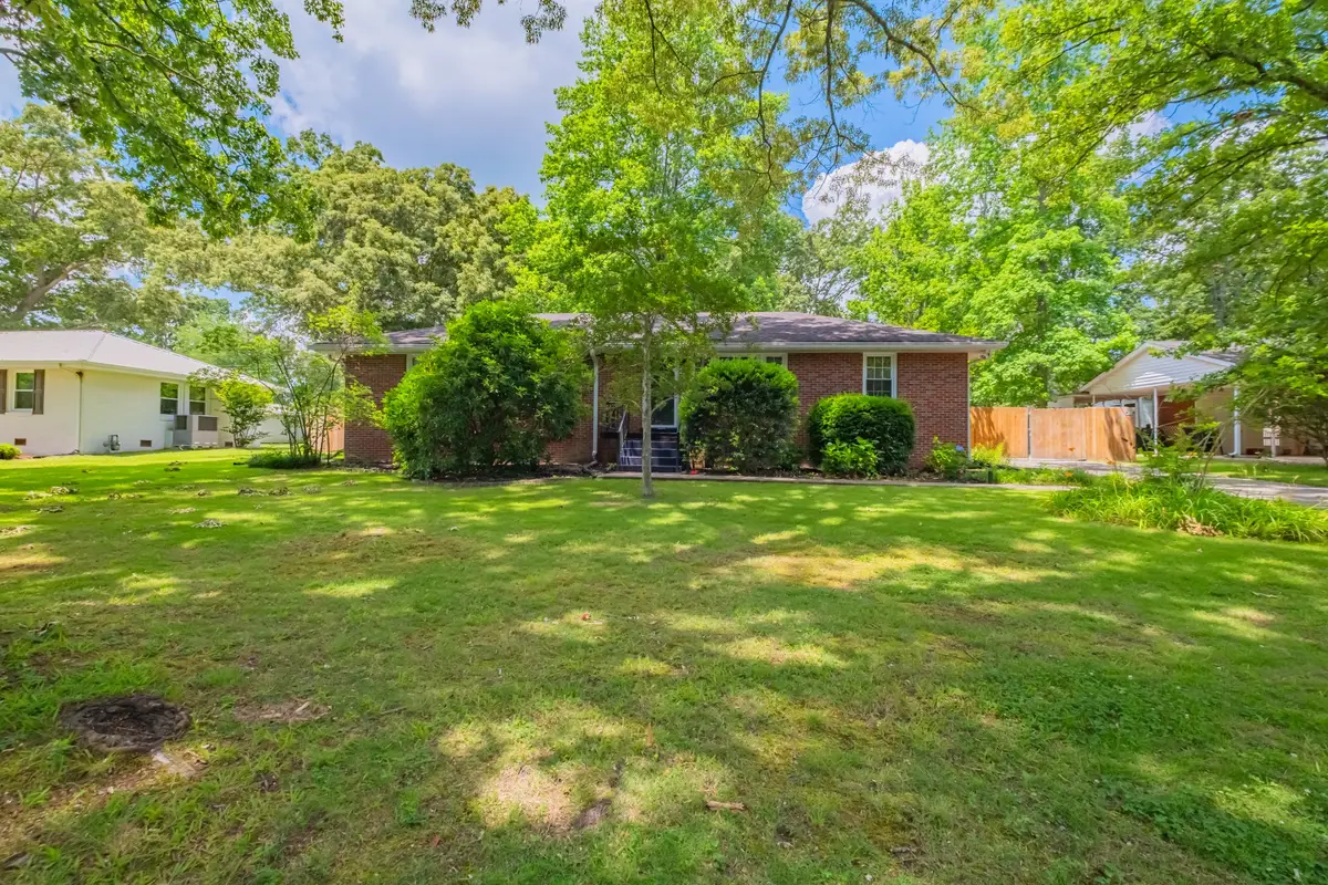 207 Westwood Dr, Tullahoma, TN 37388 - #1