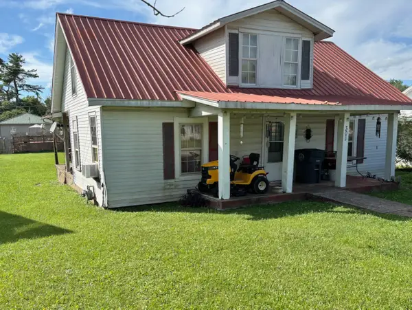 301 Edgewood St, Lafayette, TN 37083