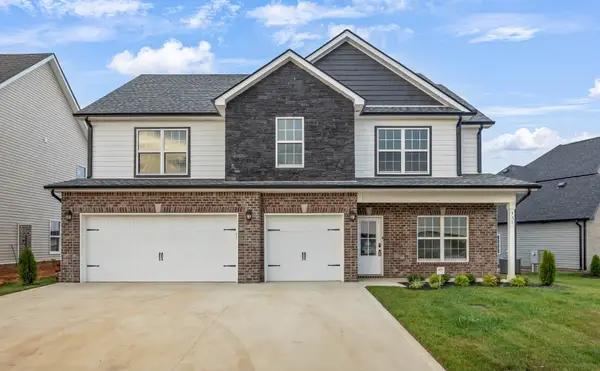 653 Woodrush Dr, Clarksville, TN 37040