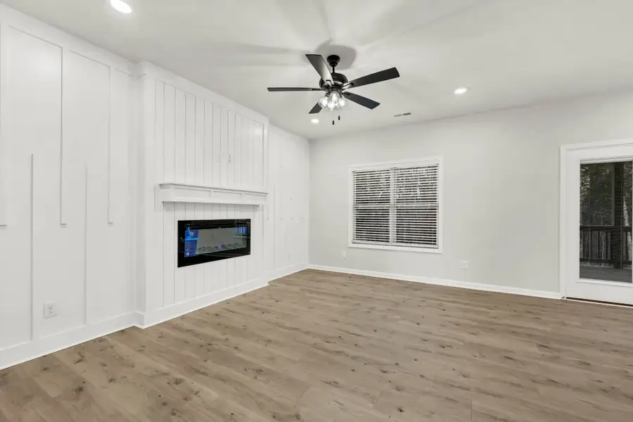 305 Wesson Dr, Clarksville, TN 37043 - #3