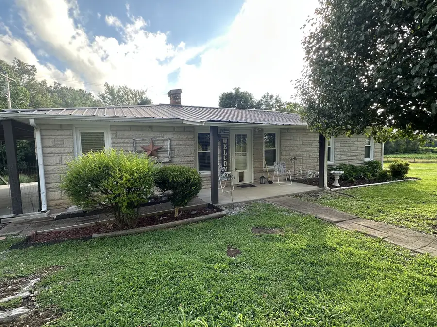 6534 Akersville Rd, Fountain Run, KY 42133 - #2