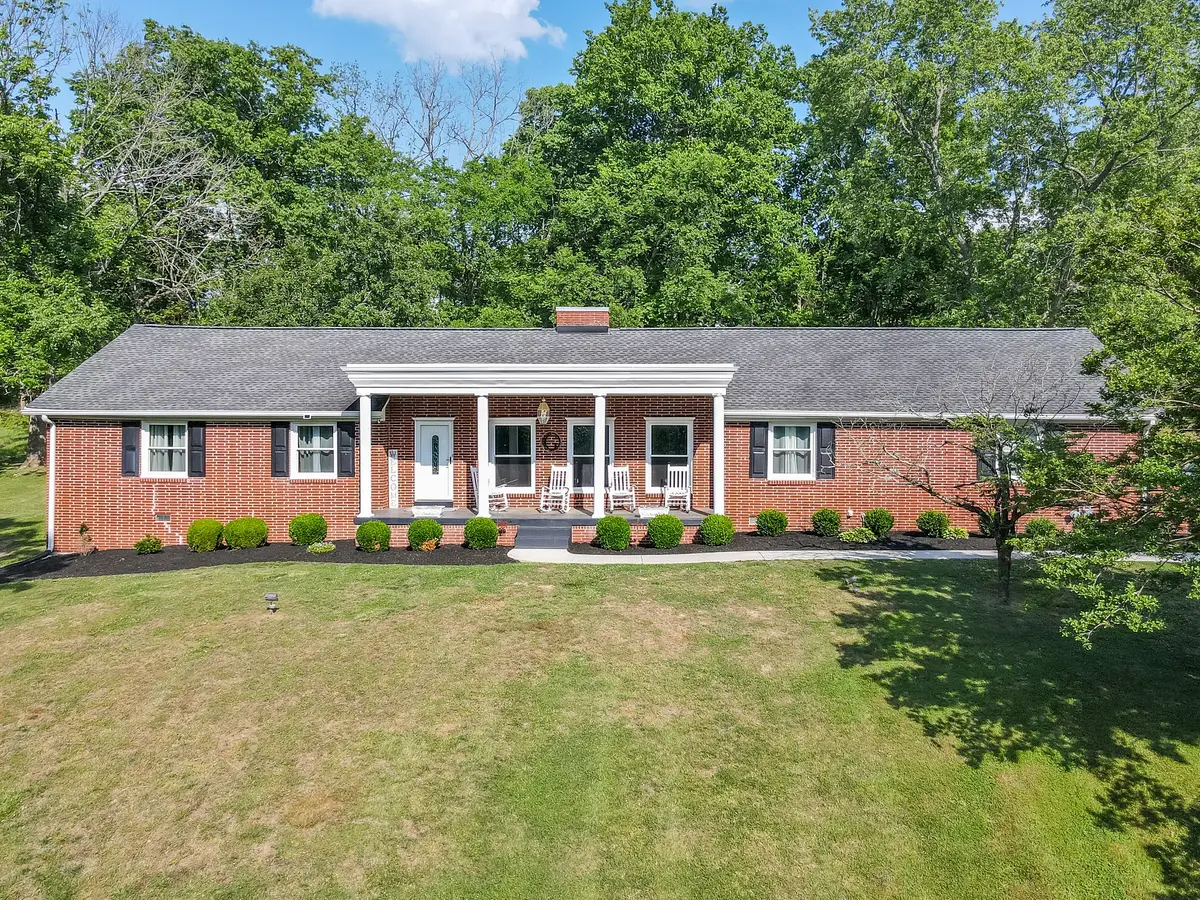 655 Ashwood Ave, Lewisburg, TN 37091 - #1