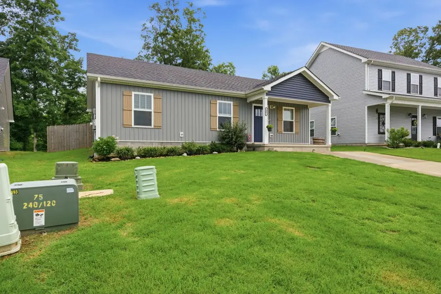 486 Mattingly Dr, Clarksville, TN 37042 - #2