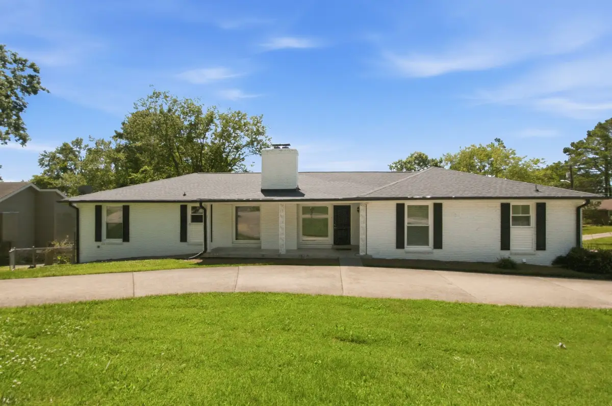 7401 Harrow Dr, Nashville, TN 37221 - #1